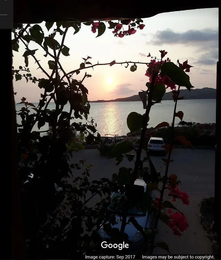 Casa vacanze Villa Casa Mughetto R5055 Seafront, Private Sea Access, Swimming Pool La Maddalena